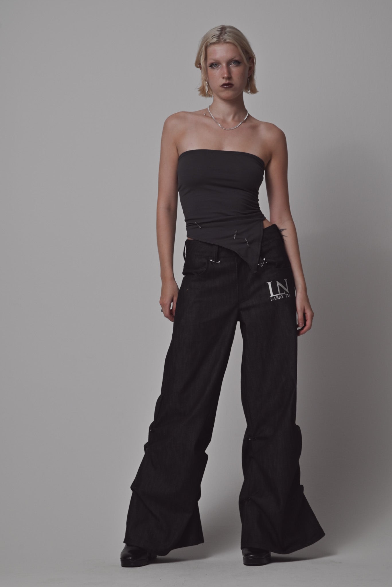 0025// SCHULTERFEIES TOP