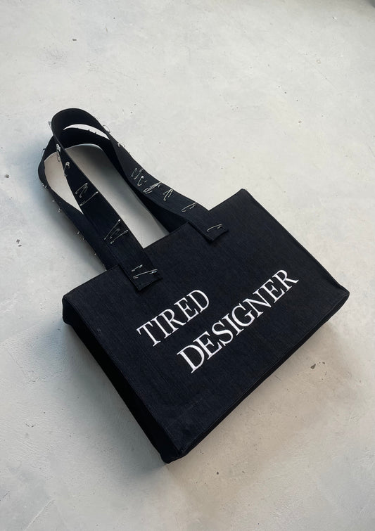 0033// TIRED DESIGNER TASCHE
