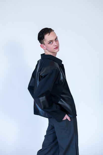 0035// HEMD MIT LEDER