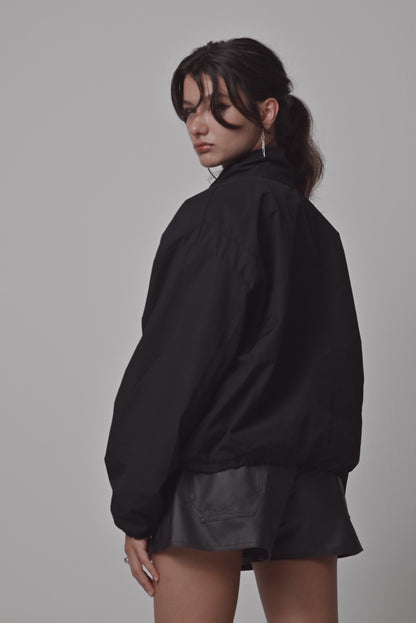 schwarze Jacke mit Kragen, von Labay PN, Ansicht von hinten